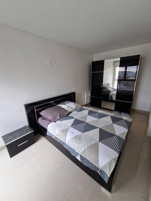 סן-דני Residence Du Grand Stade מראה חיצוני תמונה