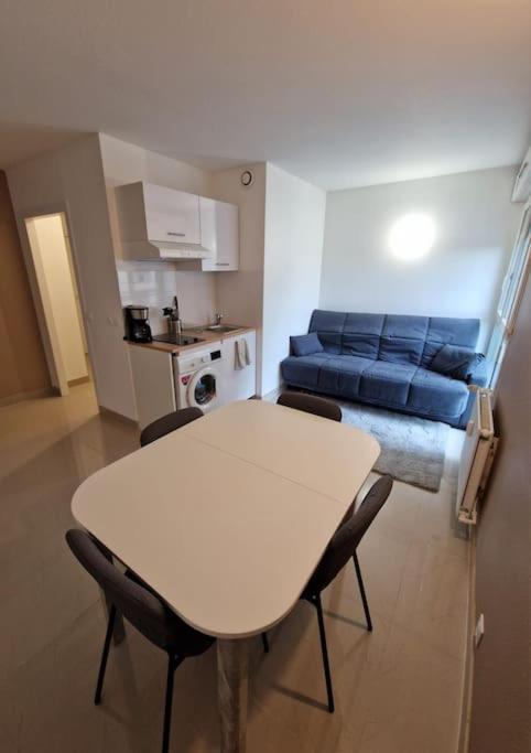 סן-דני Residence Du Grand Stade מראה חיצוני תמונה