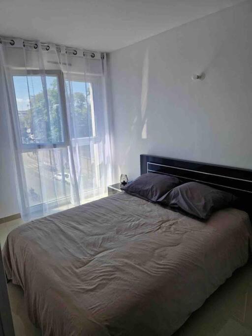 סן-דני Residence Du Grand Stade מראה חיצוני תמונה